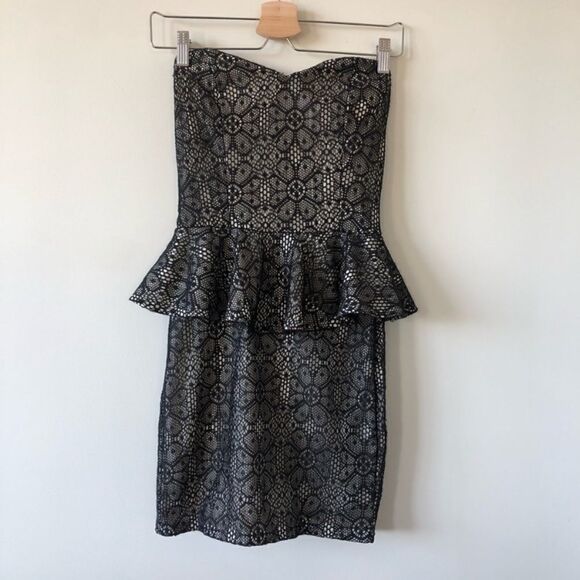 NWT- Romeo & Juliet Couture Lace Peplum Dress - Picture 10 of 10